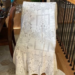 White lacy tablecloth